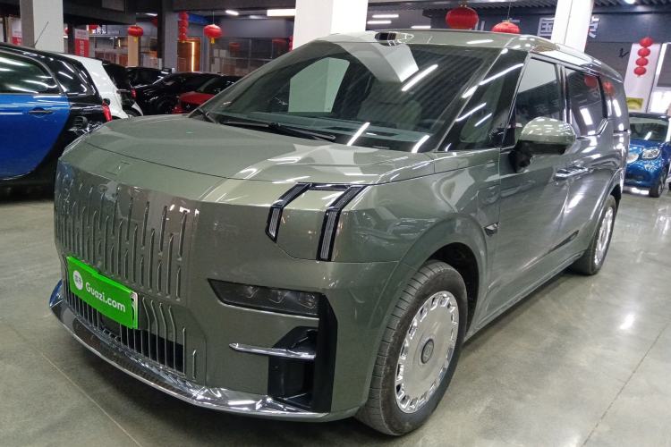 Used Zeekr 009 2024 7-Seater Walk-Through Version Four-Wheel Drive 108 kWh