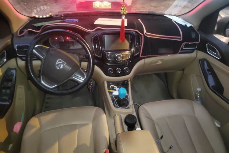 Used Baojun 730 2014 1.5L manual Comfort ESP version 7 seats
