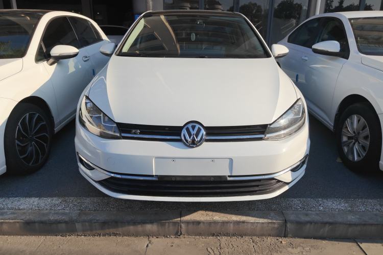 Used Volkswagen Golf 2018 230TSI Automatic Luxury Version
