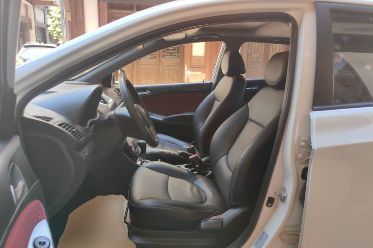 Used Hyundai Verna Ray 2014 1.4L Automatic GLX
