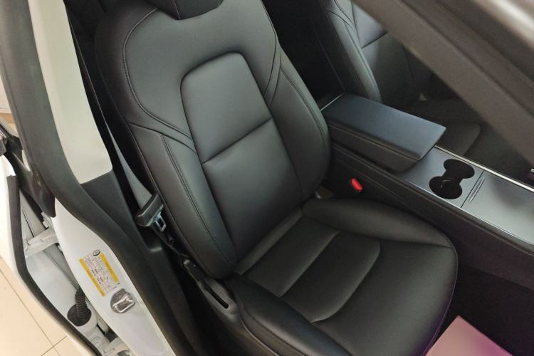 Used Tesla Model Y 2021 Long-Range All-Wheel-Drive Version