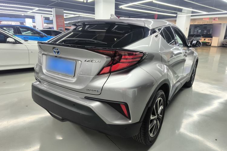 Used Toyota IZOA 2021 Dual-Motor 2.0L Yichi Edition