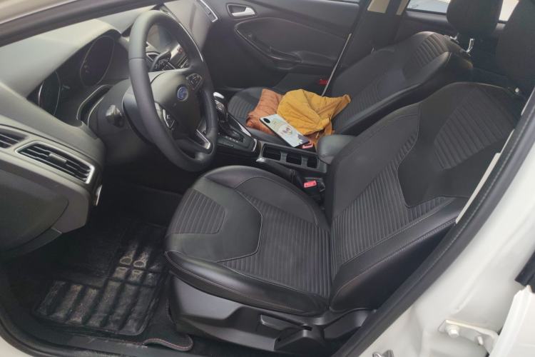 Used Ford Focus 2015 Sedan EcoBoost 125 Automatic Supreme Style Edition
