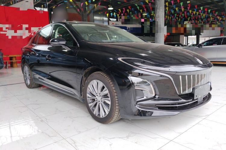 Used Hongqi E-QM5 2024 450km Range Commuter Version
