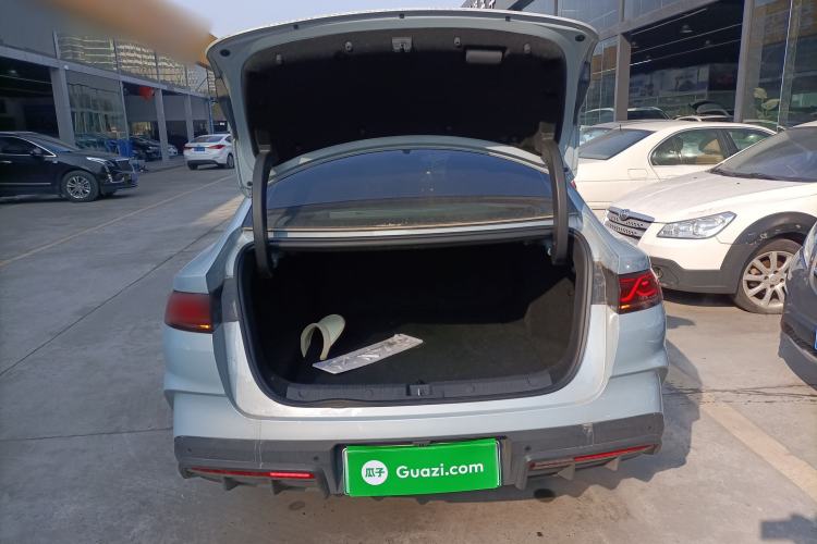 Used BYD Qin L 2025 DM-i Smart Drive 120KM Superior Model
