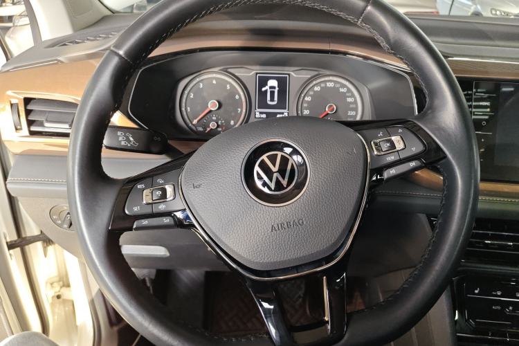 Used Volkswagen Tharu 2021 280TSI Two-Wheel-Drive Luxury Plus Edition
