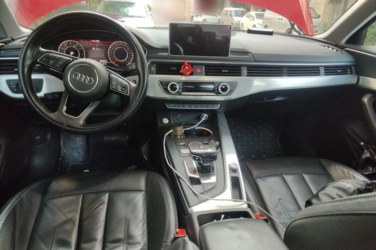 Used Audi A4L 2019 40 TFSI Fashion Edition China VI Emission Standard
