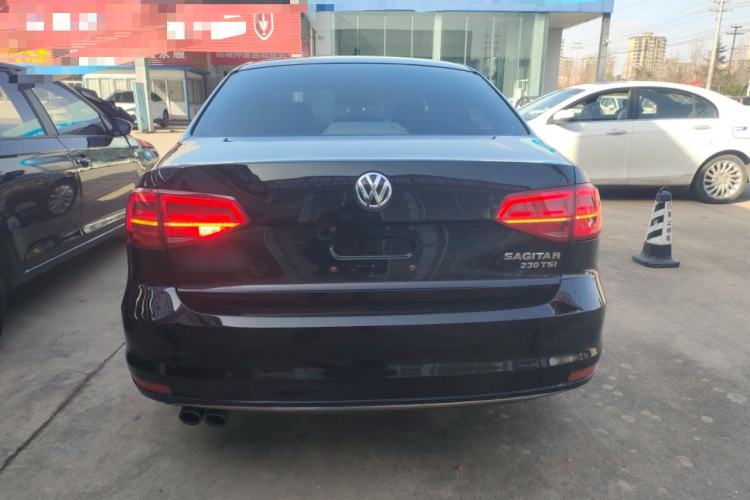 Used Volkswagen Sagitar 2015 230TSI Automatic Comfort Version
