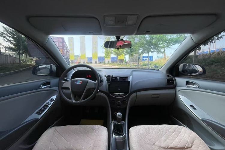 Used Hyundai Verna 2016 1.4L Manual Smart GLS Trim
