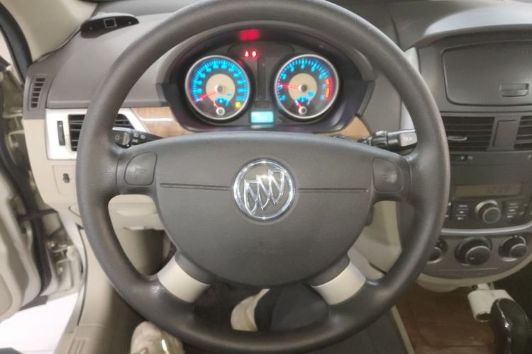 Used Buick Excelle 2015 1.5L Automatic Classic Model
