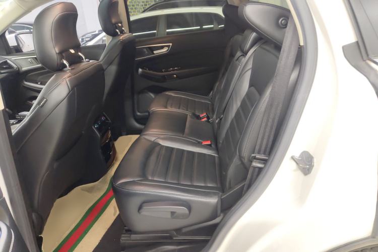 Used Ford Edge 2016 EcoBoost 245 Two-Wheel-Drive Titanium 7-Seater
