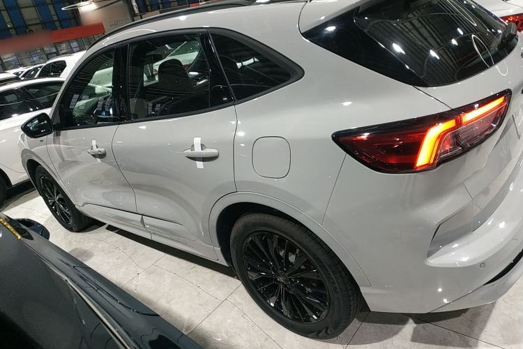 Used Ford Escape 2024 EcoBoost 245 Four-Wheel Drive ST-Line Pro Trim
