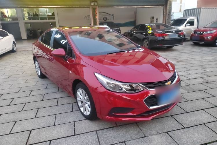 Used Chevrolet Cruze 2018 320 Automatic Pioneer Sunroof Edition

