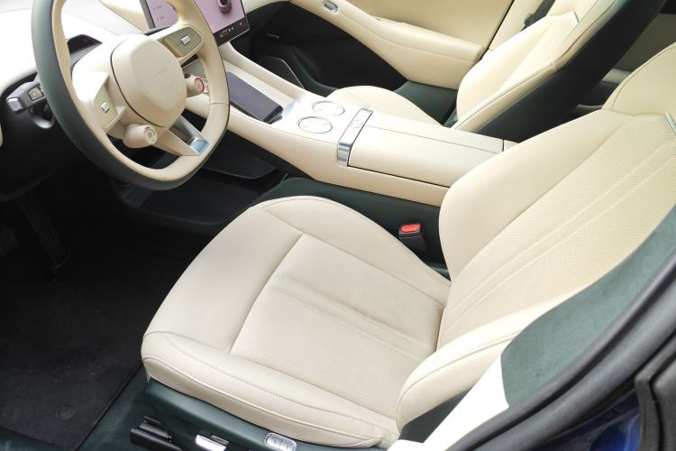 Used  YU7 2025 Ultra-Long Range High-Performance All-Wheel-Drive Max Edition