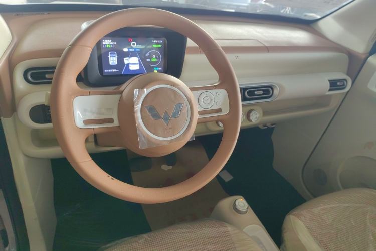 Used Wuling Hongguang MINIEV 2024 3rd Generation 215km Youth Edition
