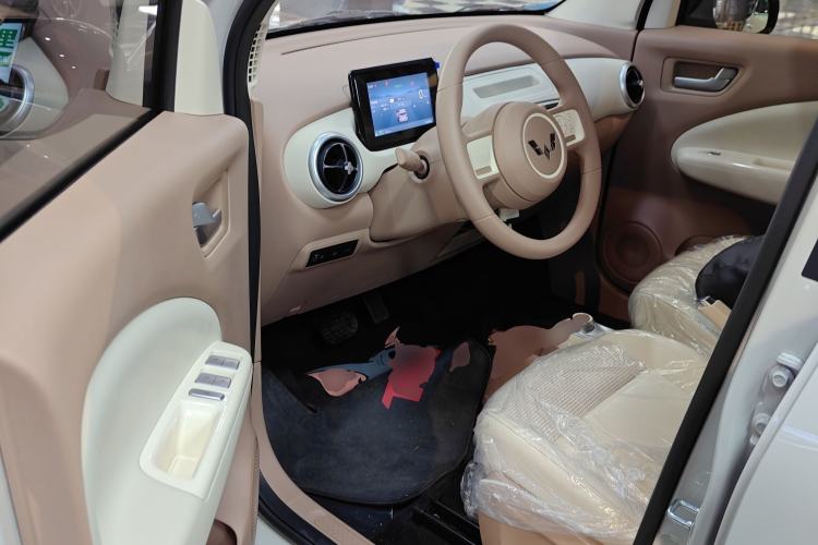 Used Wuling Hongguang MINIEV 2025 Four-Door Version Advanced Edition
