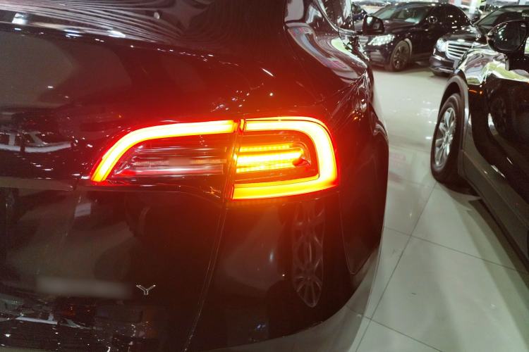 Used Tesla Model Y 2021 Standard Range Rear-Wheel Drive Version
