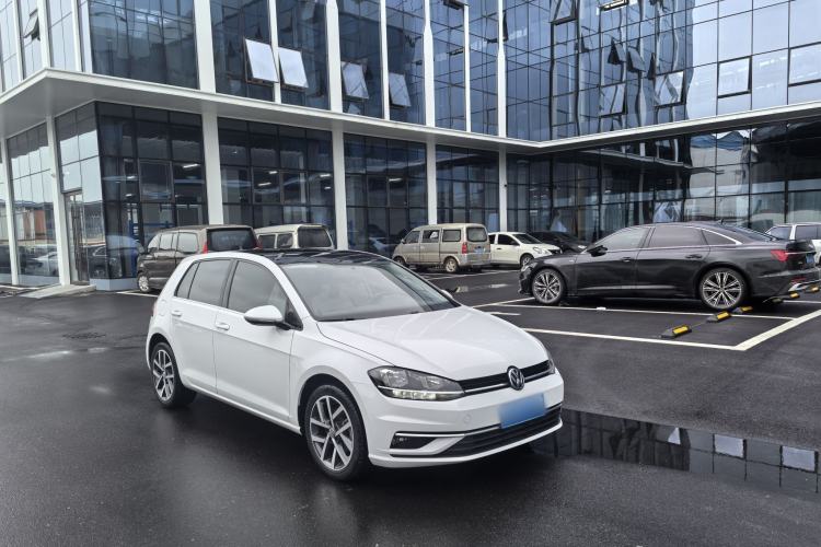 Used Volkswagen Golf 2020 Zhiai Edition 200TSI DSG Comfortable & Ambitious Version
