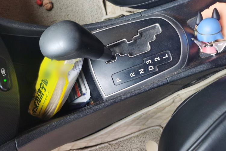 Used Hyundai Verna Ray 2016 1.4L Automatic Leading-Edge GLX
