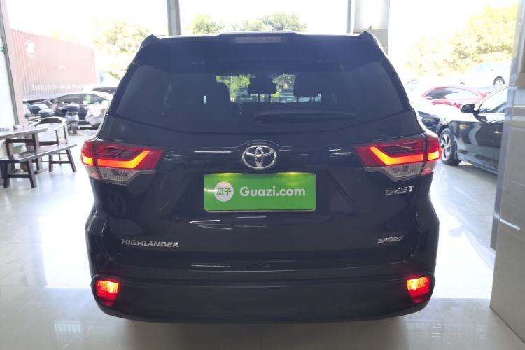 Used Toyota Highlander 2018 2.0T Two-Wheel Drive Luxury Edition 7 Seats China VI Standard
