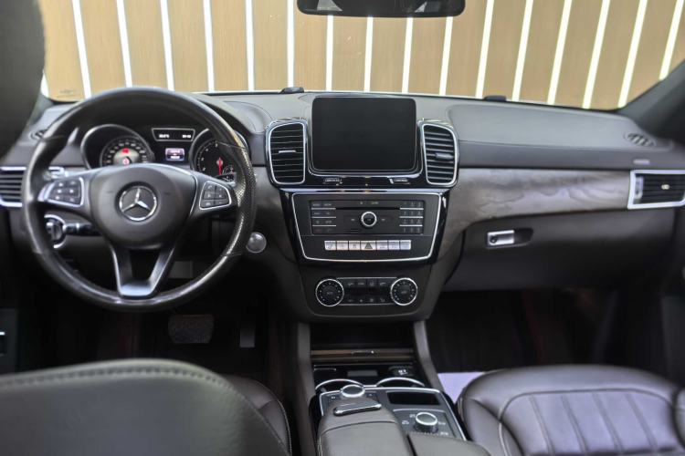 Used Mercedes-Benz GLE 2018 GLE 320 4MATIC Dynamic Edition Collector's Edition
