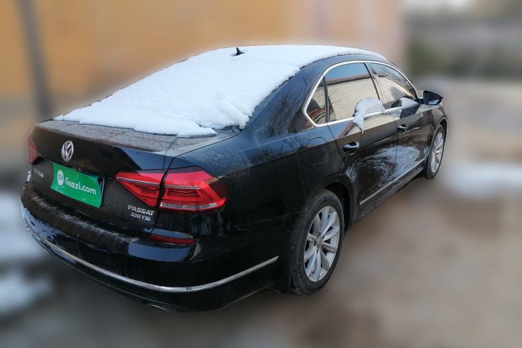 Used Volkswagen Passat 2017 330TSI DSG Luxury Edition
