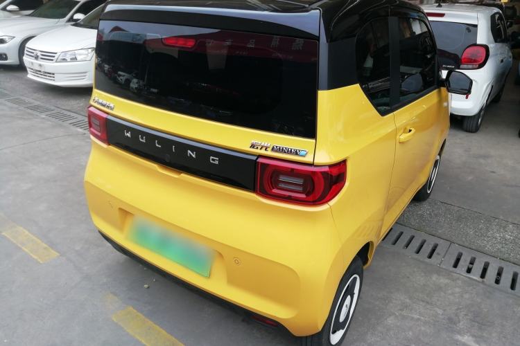 Used Wuling Hongguang MINIEV 2021 Macaron Premium Model – Lithium Iron Phosphate