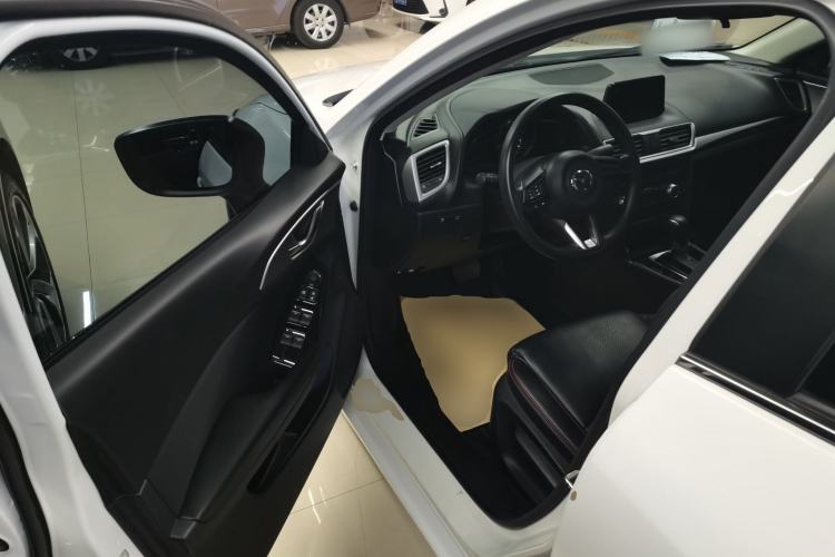 Used Mazda Mazda 3 Axela 2017 Sedan 1.5L Automatic Luxury Model China VI Standard