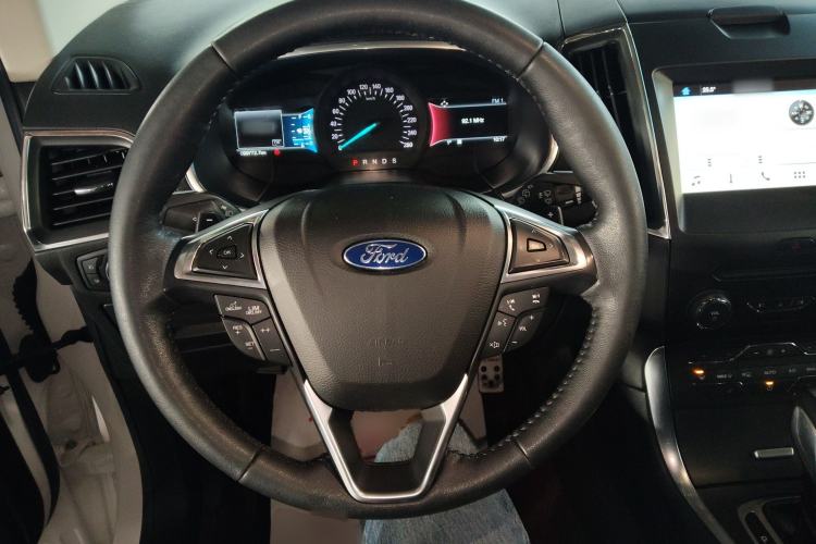 Used Ford Edge 2018 EcoBoost 245 Two-Wheel-Drive Titanium 7-Seater China V Standard