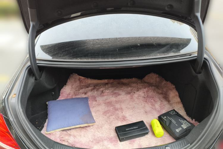 Used Mercedes-Benz E-Class 2019 E 300 L Sporty and Stylish Model
