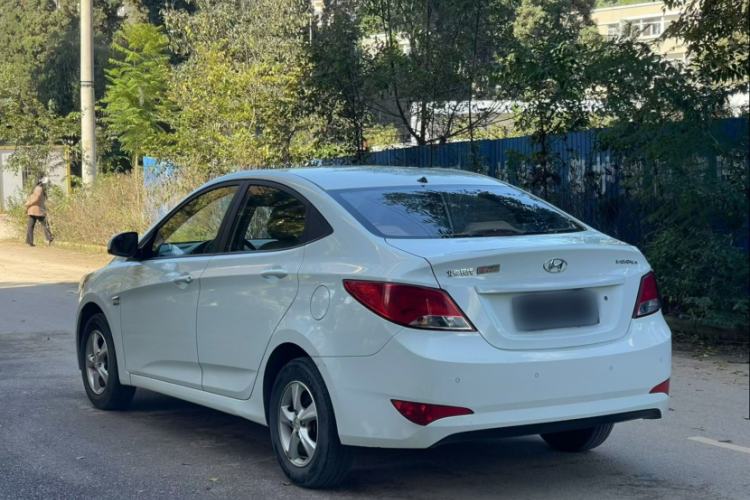 Used Hyundai Verna 2016 1.4L Manual Smart GLS Trim
