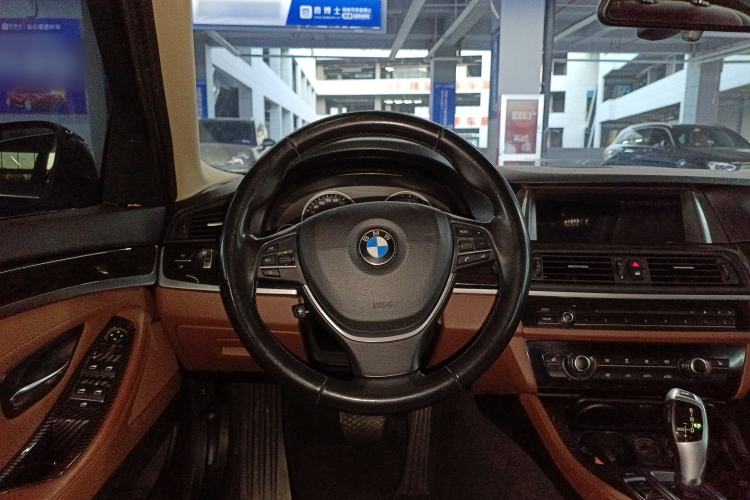 Used BMW 5 Series 2017 525Li Leading Model
