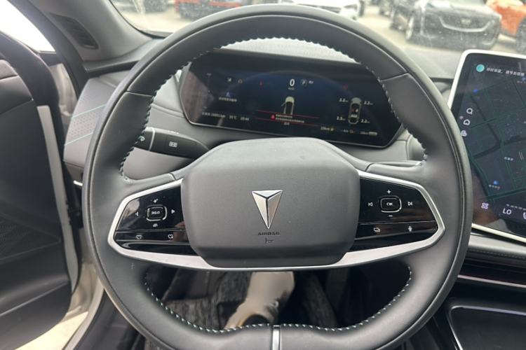 Used  SL03 2023 135Plus Range-Extended Version
