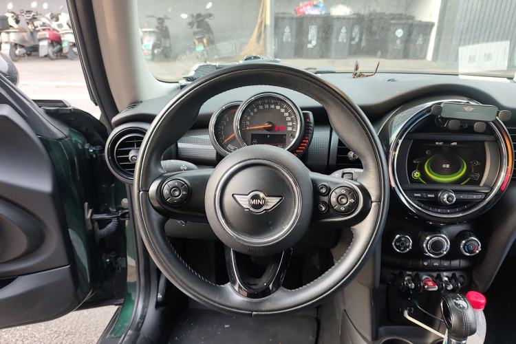 Used MINI MINI 2014 1.5T COOPER Fun