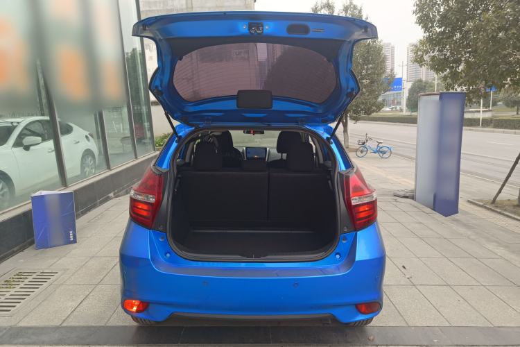 Used Toyota YARiS L 2019 1.5E CVT Dynamic Edition China VI compliant
