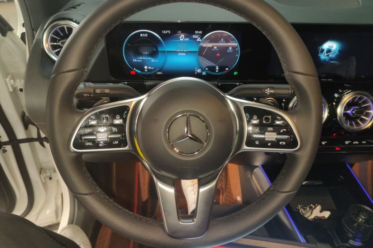 Used Mercedes-Benz GLA 2023 GLA 220
