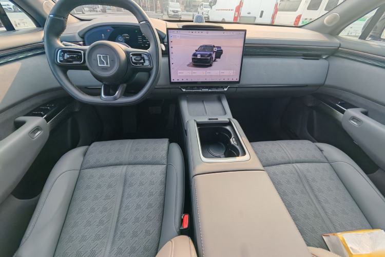 Used Zeekr 7X 2025 100 kWh Long-Range Rear-Wheel Drive with Intelligent Driving Features
