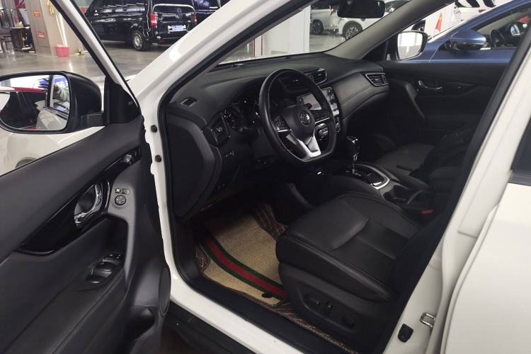 Used Nissan X-Trail 2022 Revised Version 2.0L Two-Wheel Drive Smart Connect & Comfort Edition
