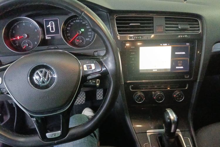 Used Volkswagen Golf 2020 280TSI DSG Comfort Version
