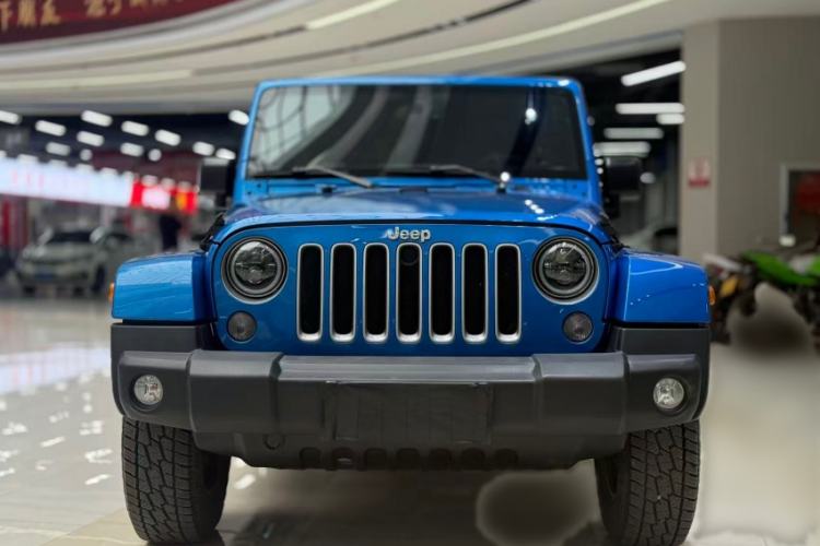 Used Jeep Wrangler 2015 3.0L Sahara Four-Door Edition
