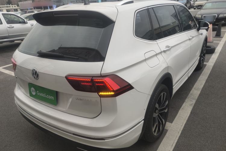 Used Volkswagen Tiguan L 2019 330TSI Automatic Two-Wheel Drive R-Line Flagship Edition China V Standard

