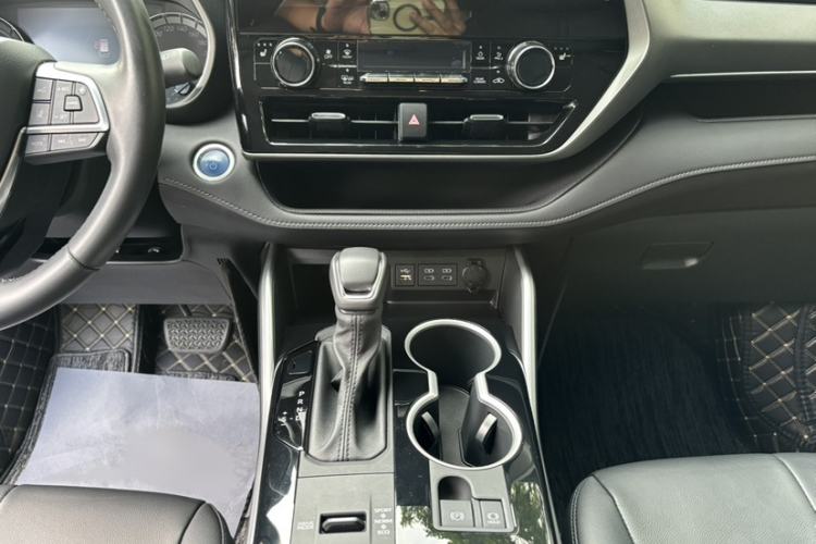 Used Toyota Highlander 2022 Dual-Engine 2.5L Four-Wheel Drive Prestige Version 7 Seats
