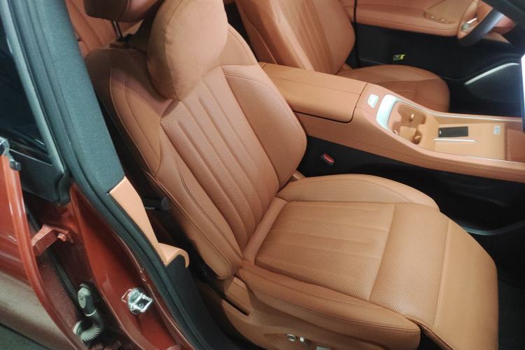 Used ONVO L60 2024 60 kWh All-Wheel Drive
