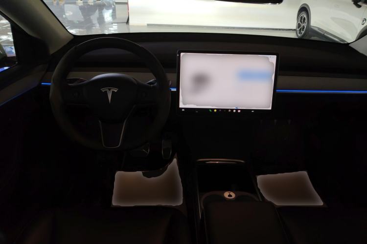 Used Tesla Model Y 2023 Long-Range All-Wheel-Drive Version

