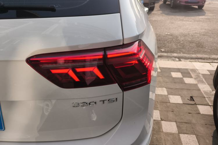 Used Volkswagen Tiguan L 2023 330TSI Automatic Two-Wheel Drive R-Line Enjoyment Edition
