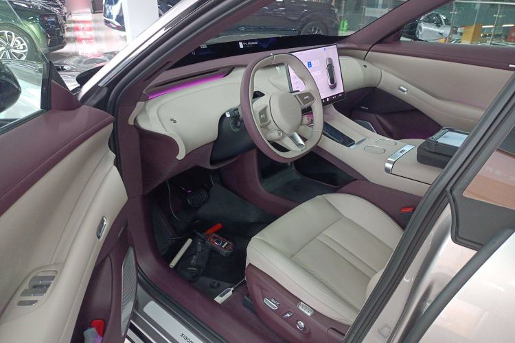 Used  YU7 2025 Ultra-Long Range All-Wheel Drive Pro Version