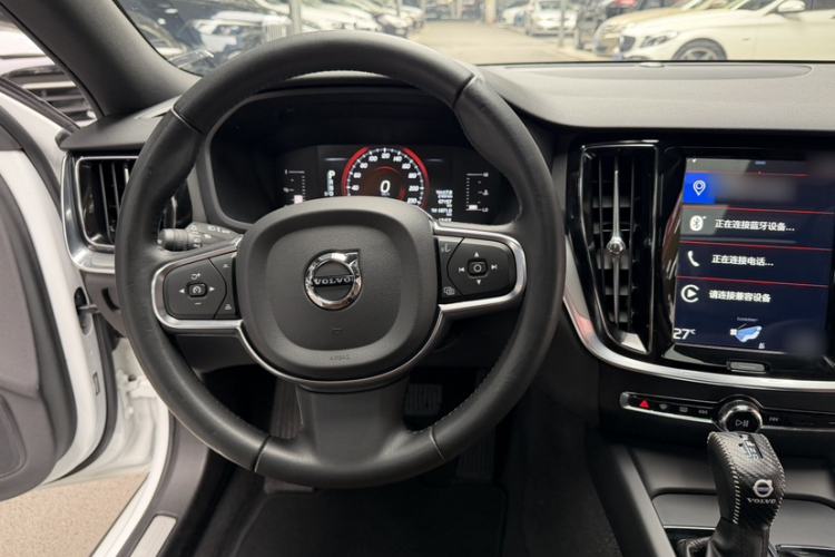 Used Volvo S60 2020 T4 Zhiyi Luxury Edition
