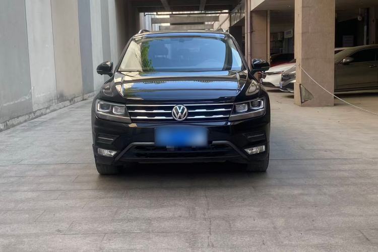 Used Volkswagen Tiguan L 2020 330TSI Automatic Two-Wheel Drive Panoramic Comfort Edition China VI Standard
