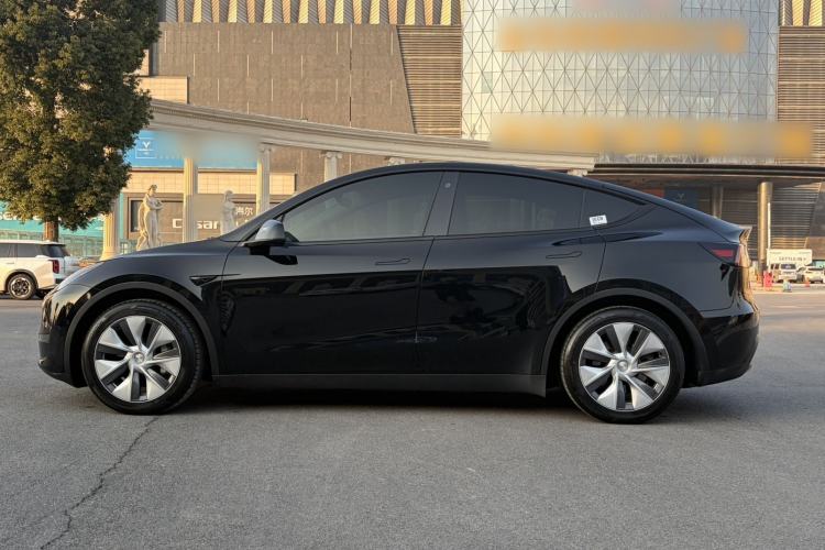 Used Tesla Model Y 2021 Standard Range Rear-Wheel Drive Version