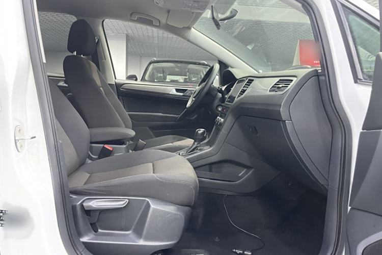 Used Volkswagen Golf Sportsvan 2016 1.6L Automatic Comfort Model
